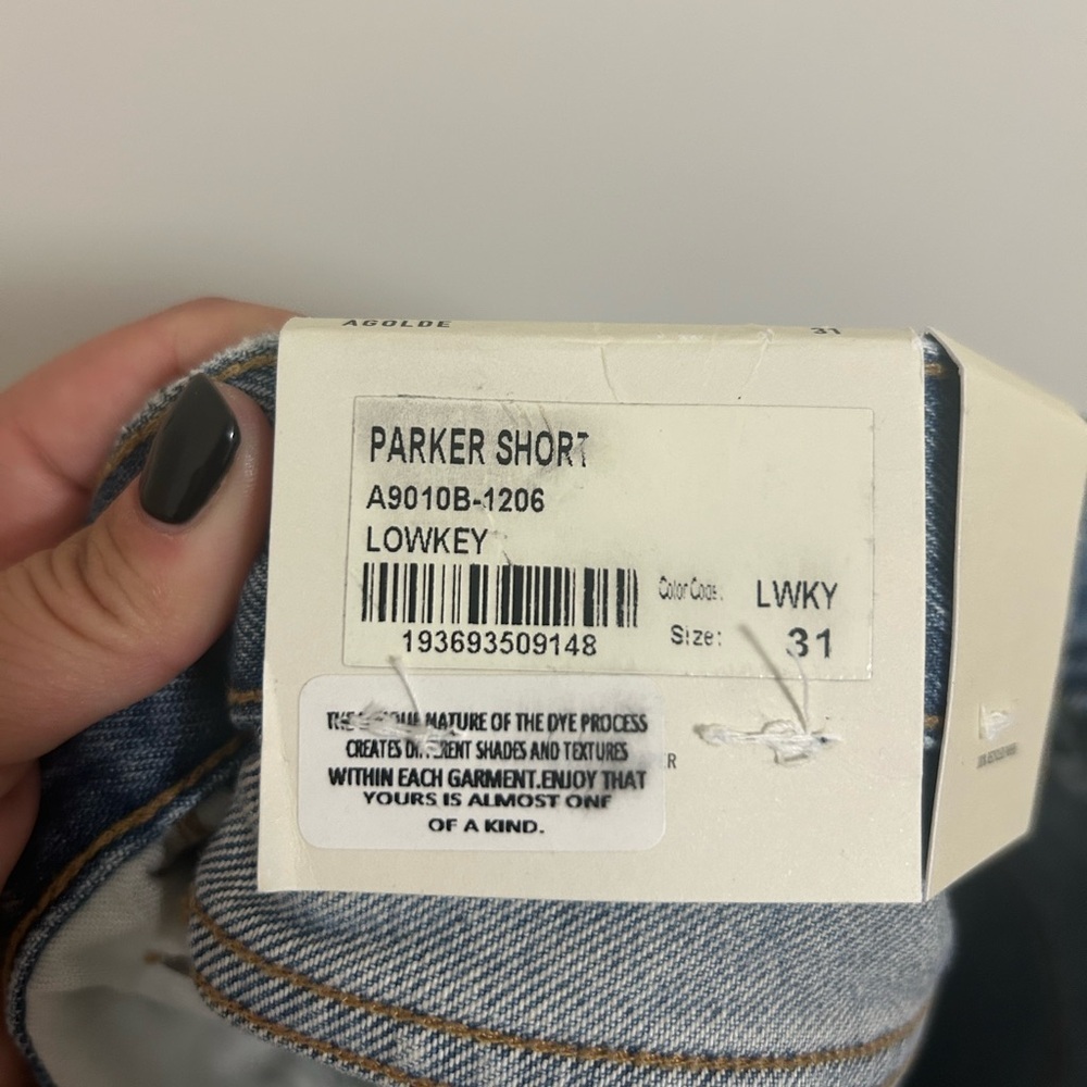 AGOLDE Parker Denim Cutoff Shorts Size 31 NWT High Rise Button Fly Distressed - Picture 7 of 8